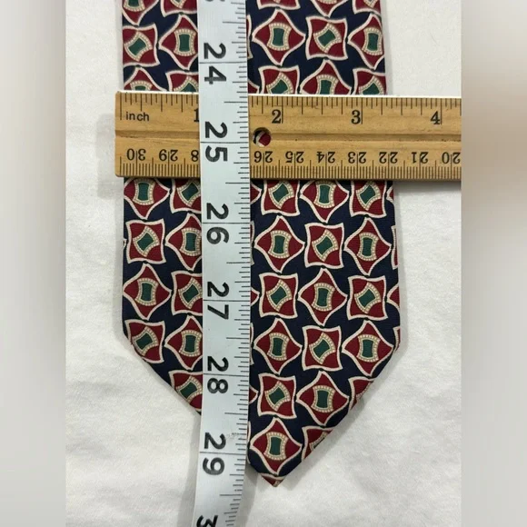 Brooks Brothers Silk Tie Geometric Medallion Navy Red 58x3.25 - Picture 6 of 6
